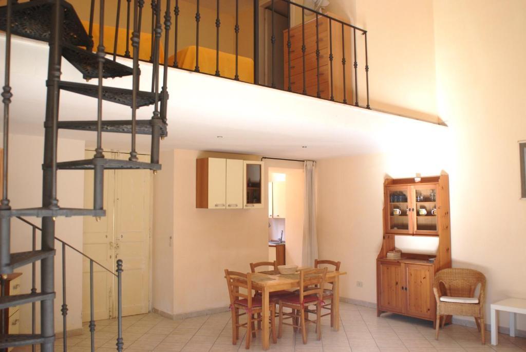 Villino Castellano Apartments Meta Quarto foto